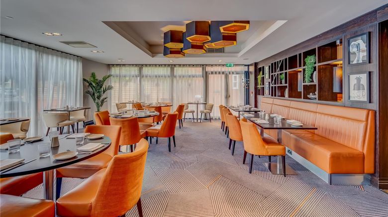 <b>DoubleTree by Hilton London - Ealing Restaurant</b>. Images powered by <a href="https://iceportal.shijigroup.com/" title="IcePortal" target="_blank">IcePortal</a>.