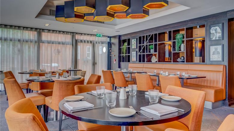 <b>DoubleTree by Hilton London - Ealing Restaurant</b>. Images powered by <a href="https://iceportal.shijigroup.com/" title="IcePortal" target="_blank">IcePortal</a>.
