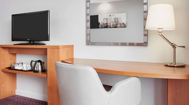 Hampton by Hilton London Waterloo Room