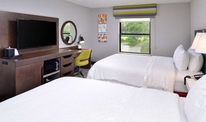Hampton Inn LaPorte Room