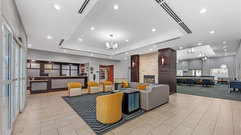 <b>Homewood Suites Laredo at Mall del Norte Lobby</b>. Images powered by <a href="https://iceportal.shijigroup.com/" title="IcePortal" target="_blank">IcePortal</a>.