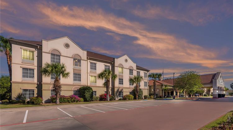 Homewood Suites Laredo at Mall del Norte Exterior