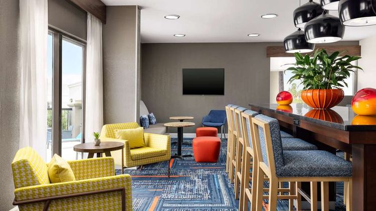 Hampton Inn Laredo Lobby