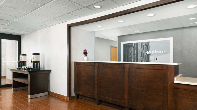 <b>Hampton Inn Laredo Lobby</b>. Images powered by <a href="https://iceportal.shijigroup.com/" title="IcePortal" target="_blank">IcePortal</a>.