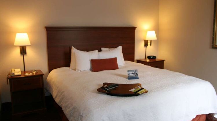 Hampton Inn Laurinburg Room