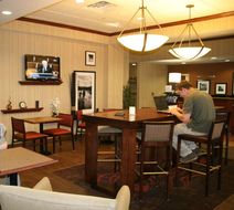 Hampton Inn Tomah Lobby