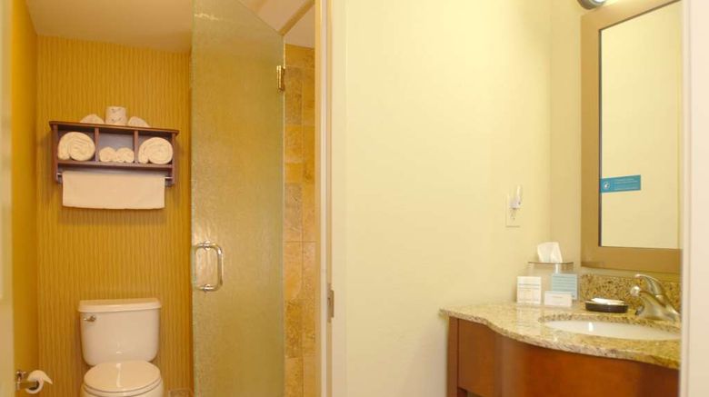 <b>Hampton Inn Tomah Room</b>. Images powered by <a href="https://iceportal.shijigroup.com/" title="IcePortal" target="_blank">IcePortal</a>.