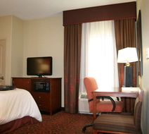 Hampton Inn Tomah Room