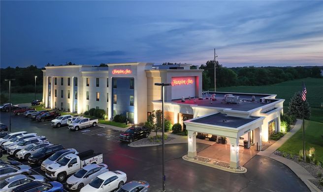 Hampton Inn Tomah Exterior