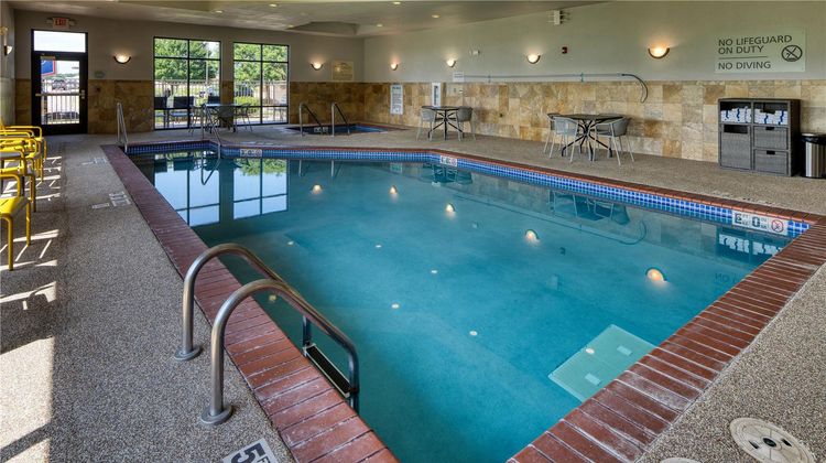Hampton Inn Tomah Pool