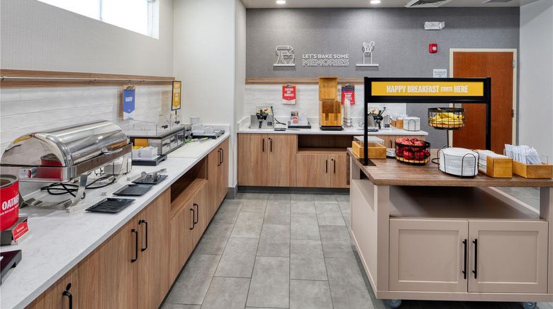 <b>Hampton Inn Tomah Restaurant</b>. Images powered by <a href="https://iceportal.shijigroup.com/" title="IcePortal" target="_blank">IcePortal</a>.