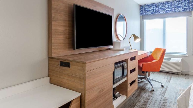 <b>Hampton Inn La Crosse/Onalaska Room</b>. Images powered by <a href="https://iceportal.shijigroup.com/" title="IcePortal" target="_blank">IcePortal</a>.