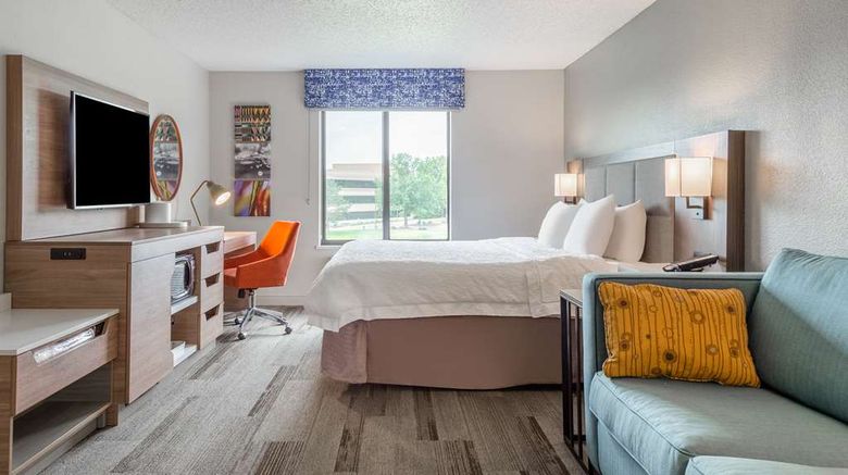 <b>Hampton Inn La Crosse/Onalaska Room</b>. Images powered by <a href="https://iceportal.shijigroup.com/" title="IcePortal" target="_blank">IcePortal</a>.