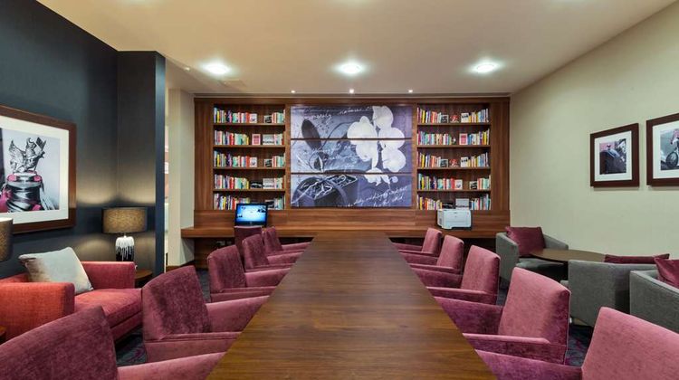 Hampton by Hilton London Luton Airport Room