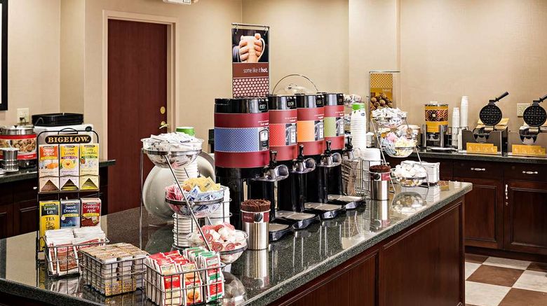 <b>Hampton Inn Littleton Restaurant</b>. Images powered by <a href="https://iceportal.shijigroup.com/" title="IcePortal" target="_blank">IcePortal</a>.