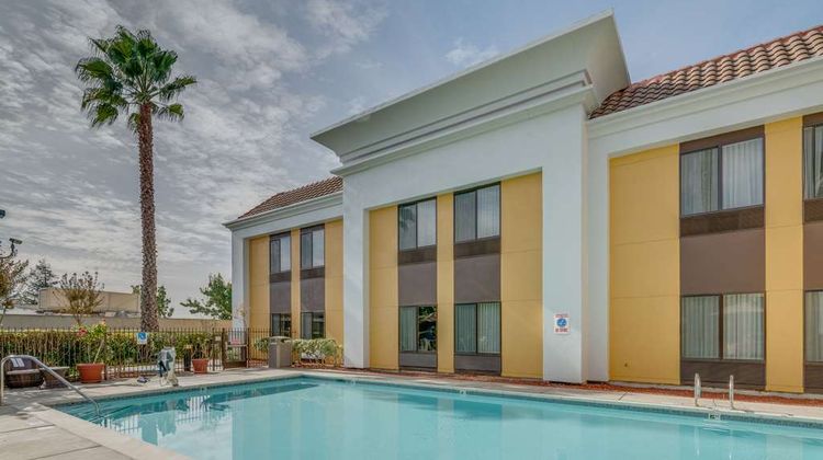 Hampton Inn Livermore Pool