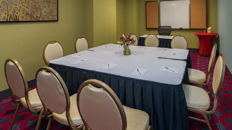 <b>Hampton Inn Livermore Meeting</b>. Images powered by <a href="https://iceportal.shijigroup.com/" title="IcePortal" target="_blank">IcePortal</a>.