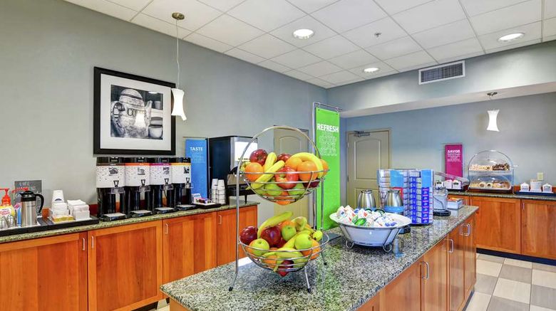 <b>Hampton Inn Lewisburg Restaurant</b>. Images powered by <a href="https://iceportal.shijigroup.com/" title="IcePortal" target="_blank">IcePortal</a>.