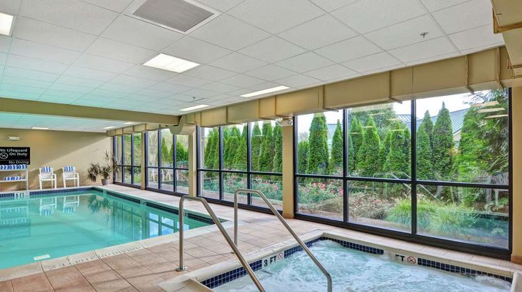 Hampton Inn Lewisburg Pool