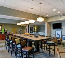 Hampton Inn Lewisburg Lobby