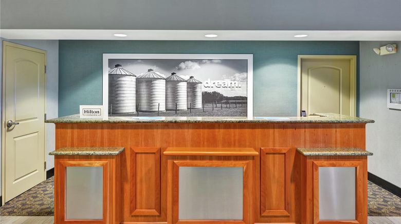 <b>Hampton Inn Lewisburg Lobby</b>. Images powered by <a href="https://iceportal.shijigroup.com/" title="IcePortal" target="_blank">IcePortal</a>.