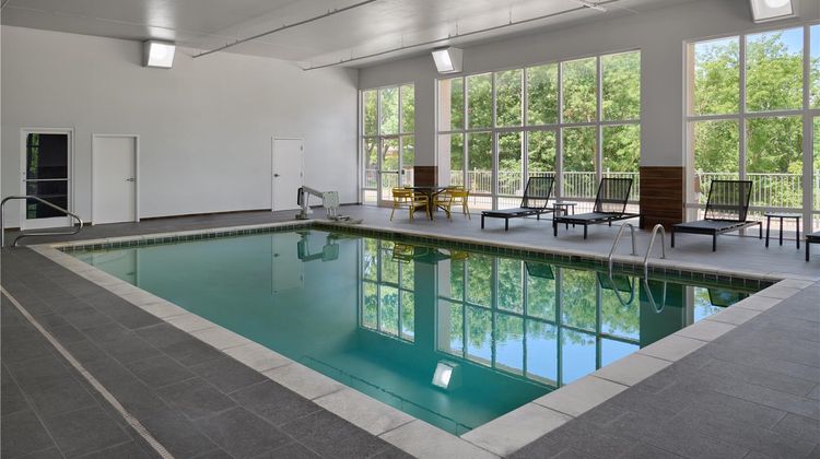 Hampton Inn Lawrence Pool