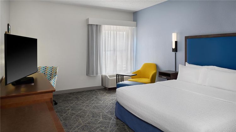 Hampton Inn Lawrence Room