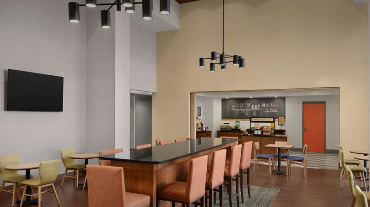 Hampton Inn & Suites Lynchburg Restaurant