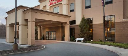 Hampton Inn & Suites Mahwah Exterior