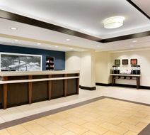Hampton Inn & Suites Mahwah Lobby