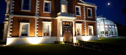 DoubleTree by Hilton Hotel & Spa Chester Exterior