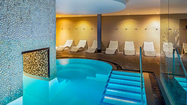 <b>DoubleTree by Hilton Hotel & Spa Chester Pool</b>. Images powered by <a href="https://iceportal.shijigroup.com/" title="IcePortal" target="_blank">IcePortal</a>.