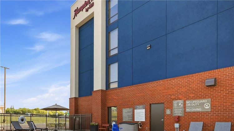 Hampton Inn Inwood Pool