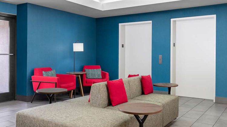 Hampton Inn Martinsburg Lobby