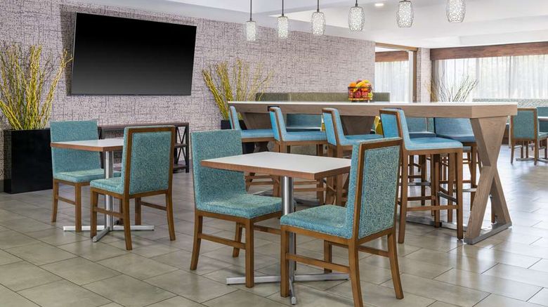 <b>Hampton Inn Martinsburg Restaurant</b>. Images powered by <a href="https://iceportal.shijigroup.com/" title="IcePortal" target="_blank">IcePortal</a>.