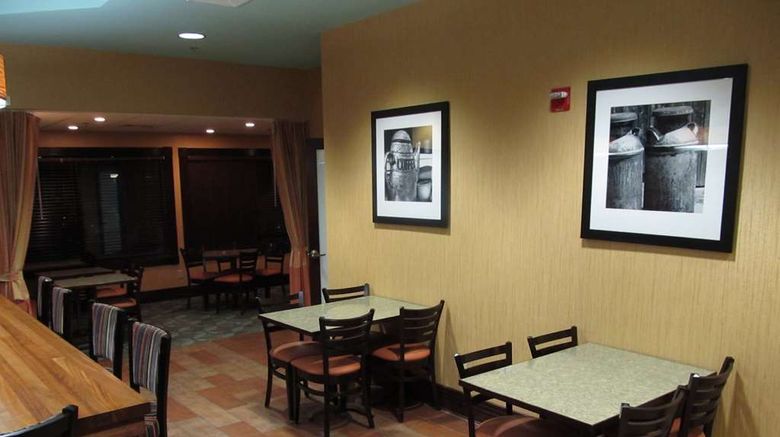 <b>Hampton Inn Birch Run-Frankenmuth Lobby</b>. Images powered by <a href="https://iceportal.shijigroup.com/" title="IcePortal" target="_blank">IcePortal</a>.