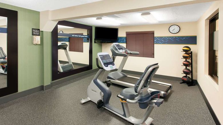 <b>Hampton Inn Birch Run-Frankenmuth Health</b>. Images powered by <a href="https://iceportal.shijigroup.com/" title="IcePortal" target="_blank">IcePortal</a>.
