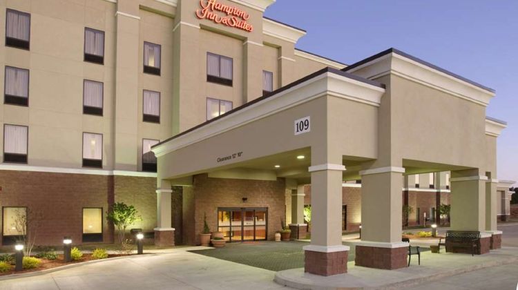 Hampton Inn & Suites by Hilton McComb Exterior