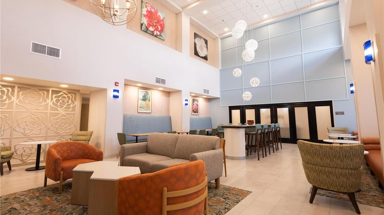 Hampton Inn & Suites by Hilton McComb Lobby