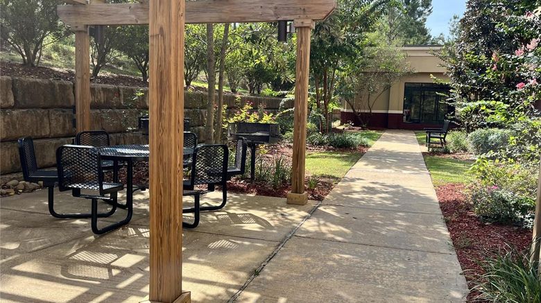 <b>Hampton Inn & Suites by Hilton McComb Exterior</b>. Images powered by <a href="https://iceportal.shijigroup.com/" title="IcePortal" target="_blank">IcePortal</a>.