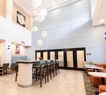 Hampton Inn & Suites by Hilton McComb Lobby