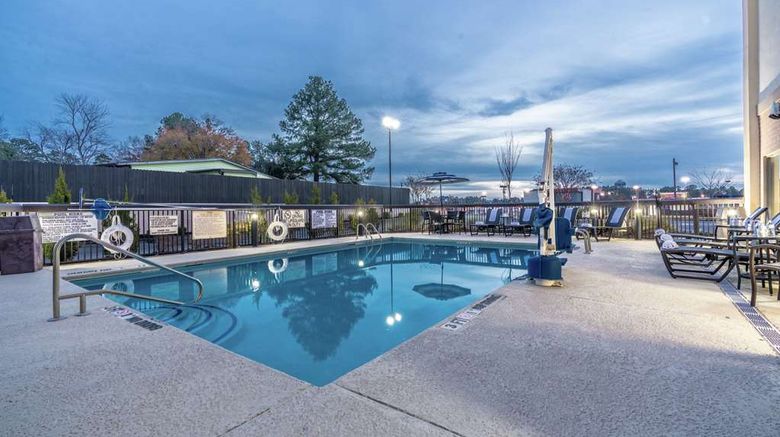 <b>Hampton Inn Milledgeville Pool</b>. Images powered by <a href="https://iceportal.shijigroup.com/" title="IcePortal" target="_blank">IcePortal</a>.