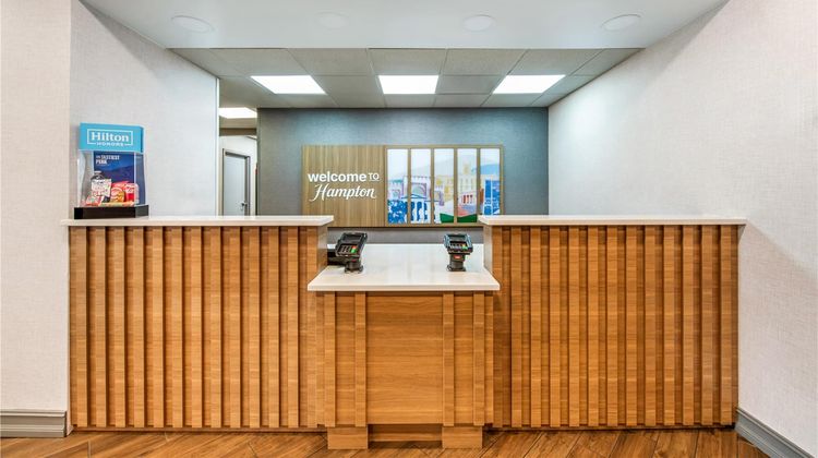 Hampton Inn Milledgeville Lobby