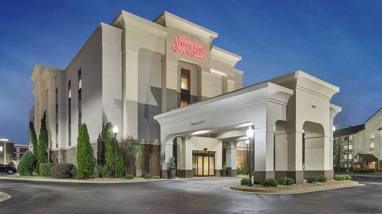 Hampton Inn & Suites Macon Exterior