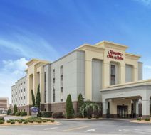 Hampton Inn & Suites Macon Exterior