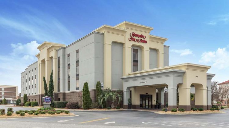 Hampton Inn & Suites Macon Exterior