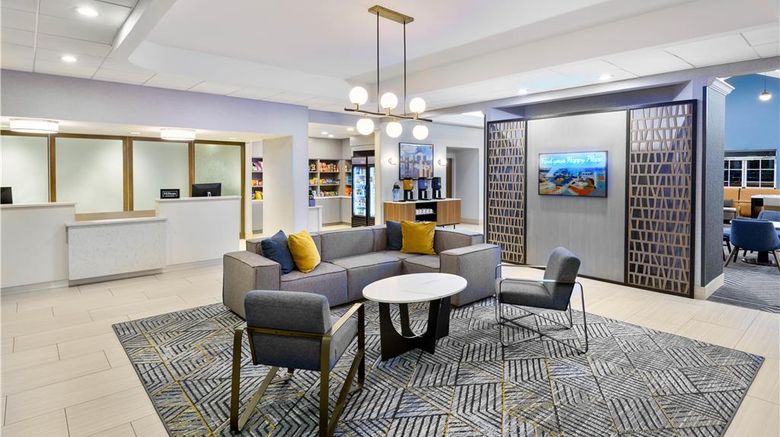 <b>Homewood Suites Orlando-UCF Area Lobby</b>. Images powered by <a href="https://iceportal.shijigroup.com/" title="IcePortal" target="_blank">IcePortal</a>.
