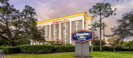 Hampton Inn Orlando-Intl Airport Exterior