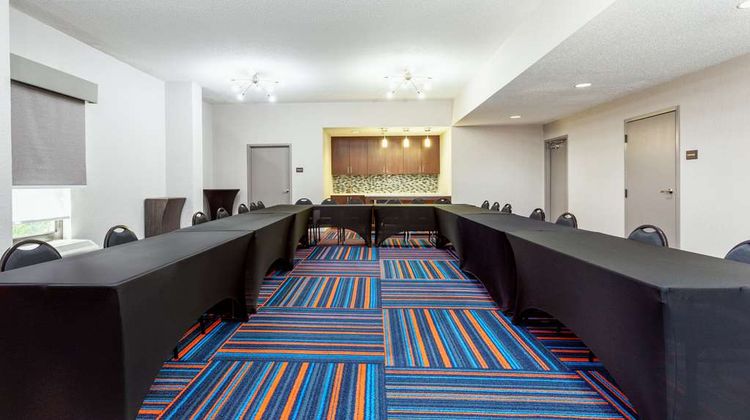 Hampton Inn Orlando-Intl Airport Meeting