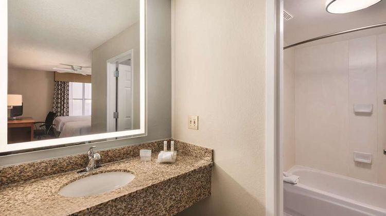 Homewood Suites Orlando-Intl Dr/Conv Ctr Room
